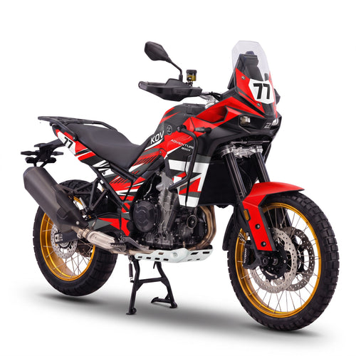 Kove 800X con kit de adhesivos Red Edge en negro, rojo y blanco con dorsal 77