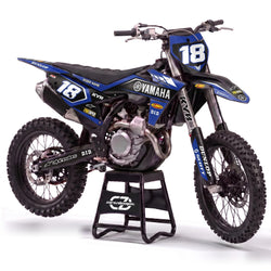 Kit adhesivos motocross Yamaha - Night Blue, en negro y azul con dorsal 18