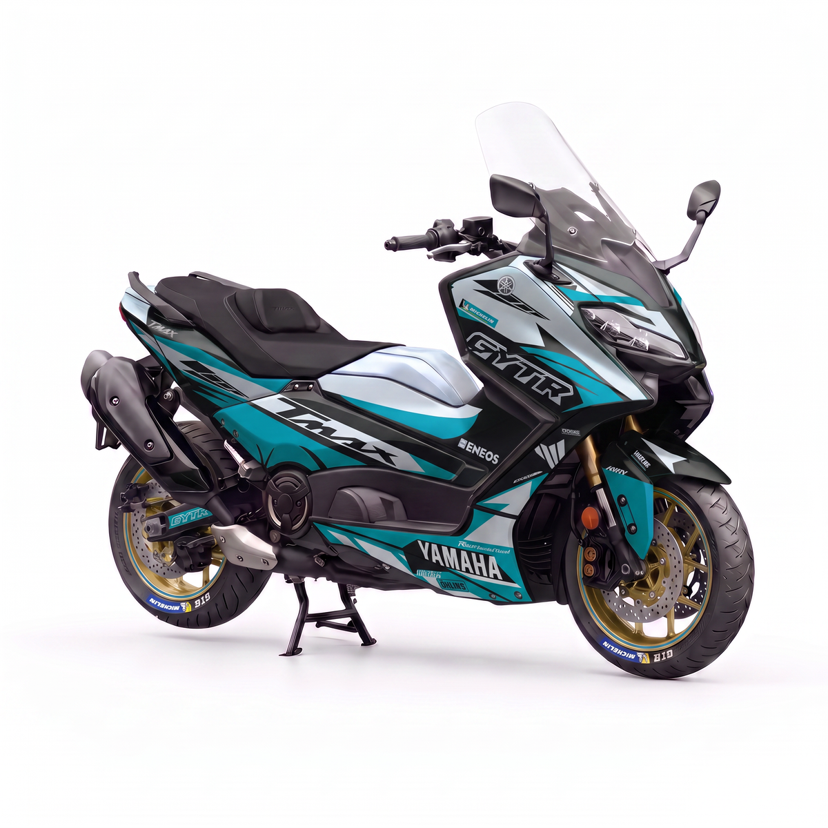 Kit de pegatinas GYTR cyan montado en una Yamaha TMAX
