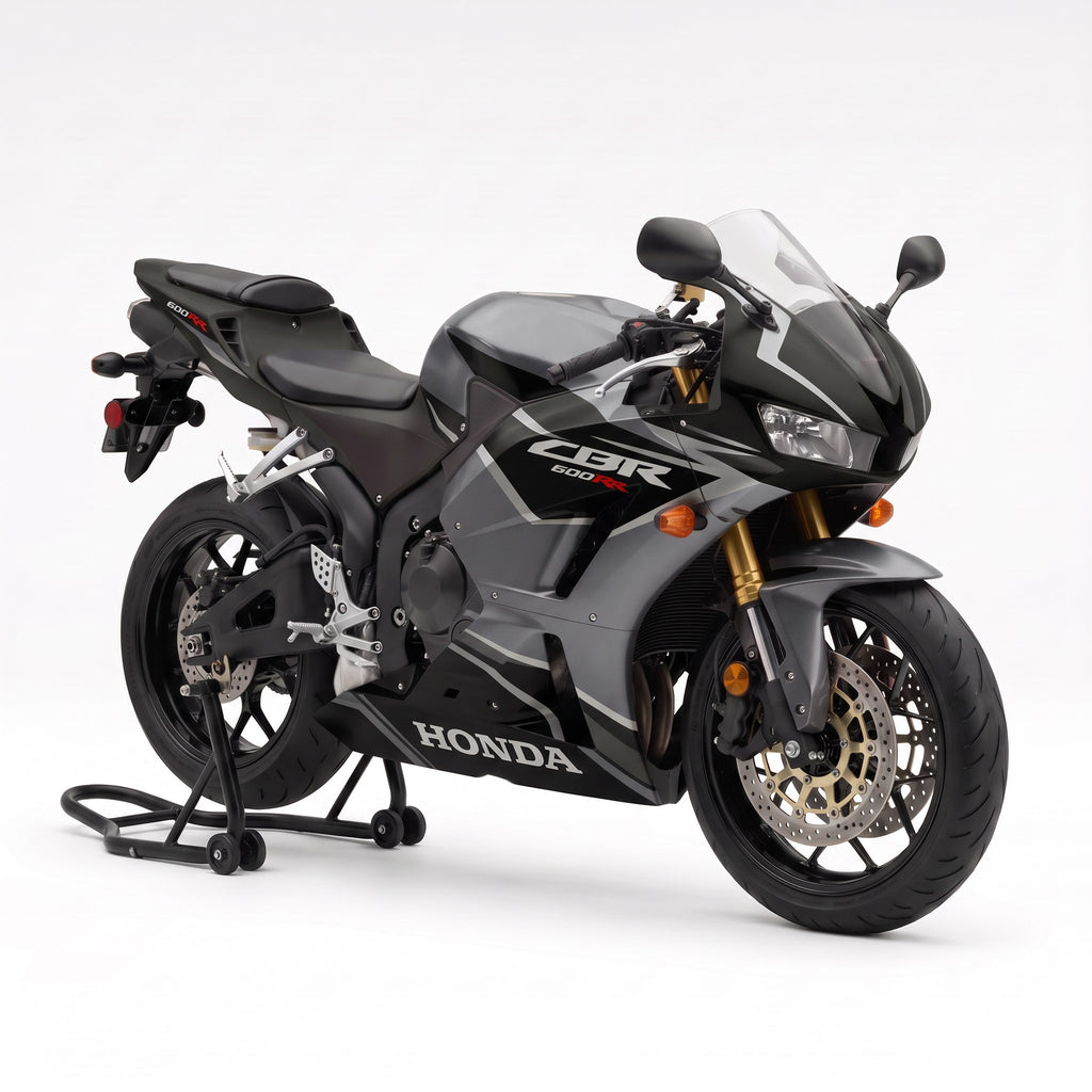 Kit vinilos Honda CBR 600RR (2013-2019) - Stealth Grey, vista tres cuartos